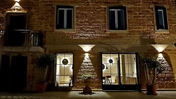 B&B Lekythos