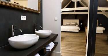 Ganda Rooms & Suites