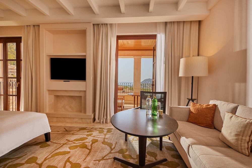 Cap Vermell Grand Hotel