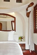 La Villa Luz Adults Only