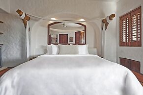 La Villa Luz Adults Only