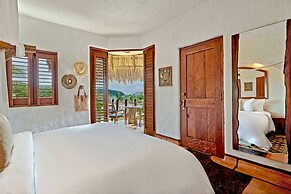 La Villa Luz Adults Only