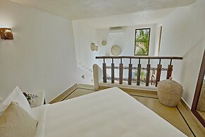 La Villa Luz Adults Only