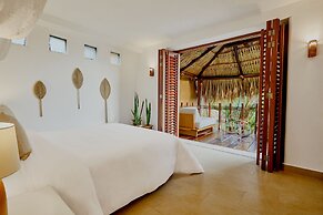 La Villa Luz Adults Only