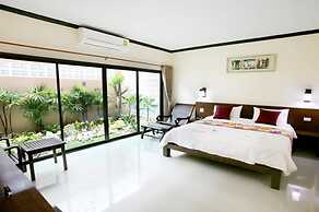 Baan Na Khon Hotel