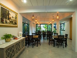 De Ville Nakhon