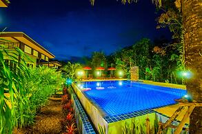 Chomphu Resort Khaolak