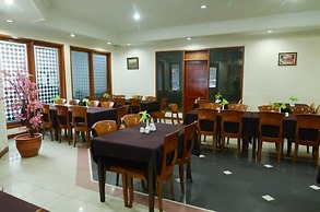 Hotel Puri Mega