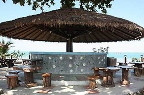 Alongkot Beach Resort Khanom