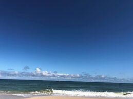 Alongkot Beach Resort Khanom