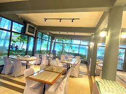 Alongkot Beach Resort Khanom