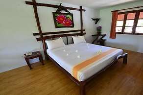 Alongkot Beach Resort Khanom
