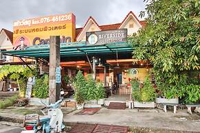 OYO 75304 Riverside Guesthouse