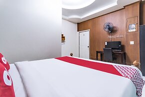 OYO 75304 Riverside Guesthouse