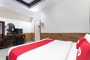 OYO 75304 Riverside Guesthouse