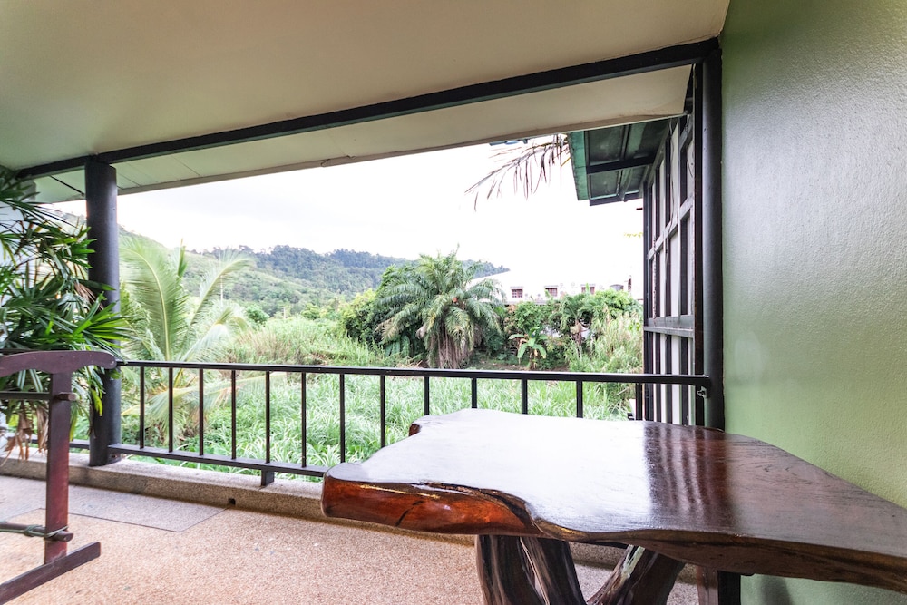 OYO 75304 Riverside Guesthouse