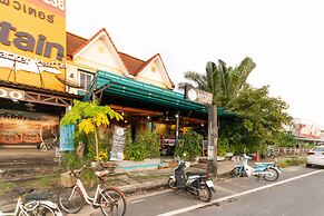 OYO 75304 Riverside Guesthouse