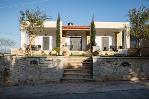 Agarathos Traditional Rooms