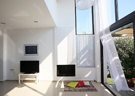 Sunny Sani Luxury Villas