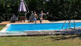 Sunny Sani Luxury Villas