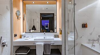 Clarion Hotel Aviapolis