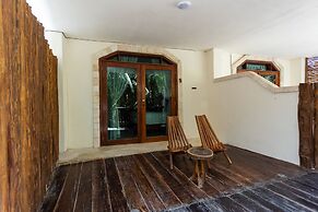 Playa Canek Beachfront Eco Hotel