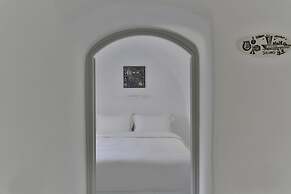 Trieris Villa & Suites