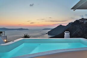 Trieris Villa & Suites