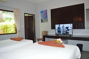 B Square Hotel