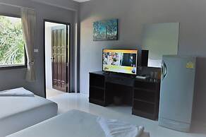 B Square Hotel