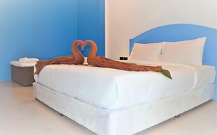 B Square Hotel