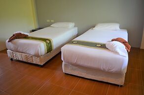 B Square Hotel