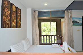 B Square Hotel