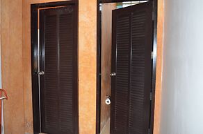 B Square Hotel