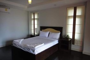 Khanom Sunrise Beach Hotel