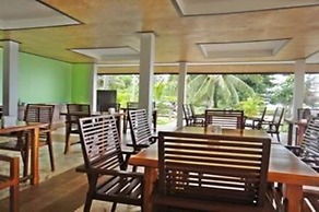Khanom Sunrise Beach Hotel