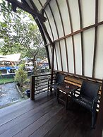 Oceans 5 Dive Resort