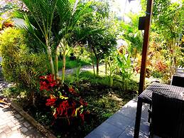 Oceans 5 Dive Resort