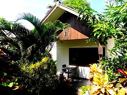 Oceans 5 Dive Resort