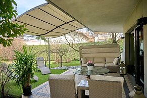 Like Home - Boutique Hotel
