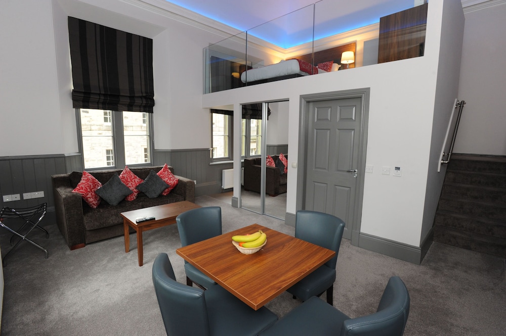 Court Residence