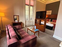 Court Residence