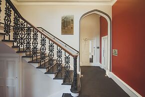 Court Residence