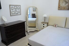 Aquarius Inn