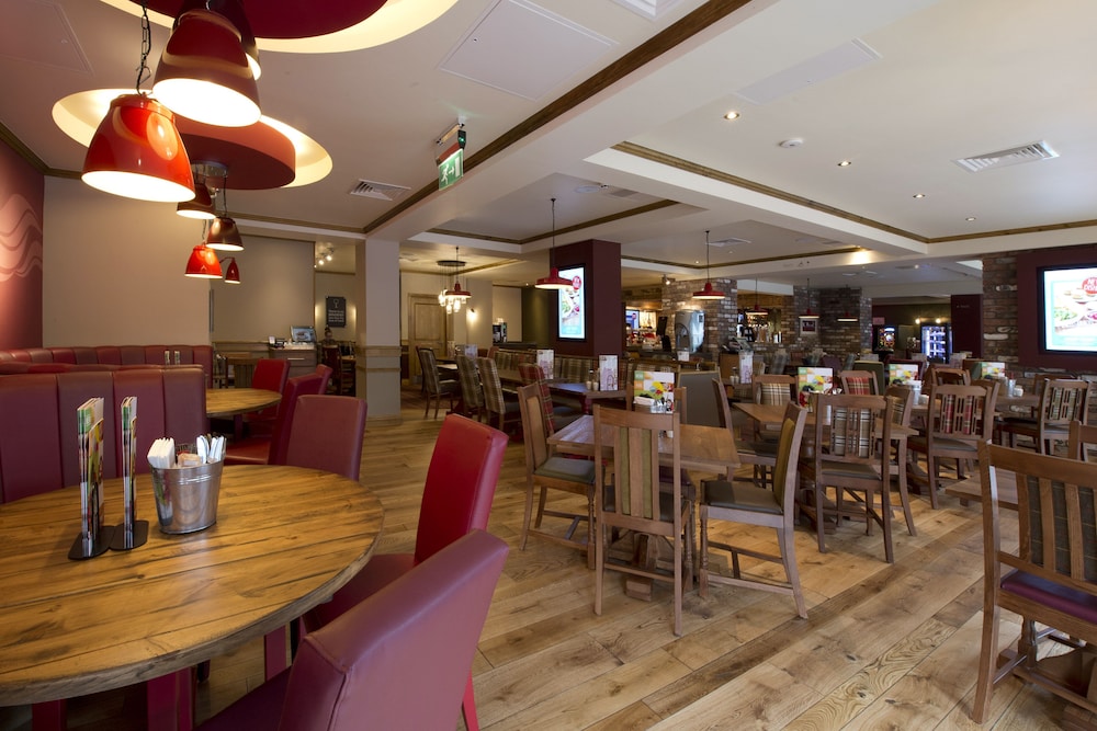 Premier Inn Bristol Cc - Lewins Mead