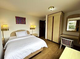 Stanford Suites Hotel