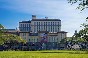 The Waterfront Hotel