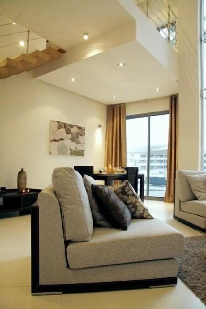 Sealoft Villas