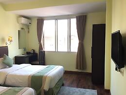 Hotel Serenity