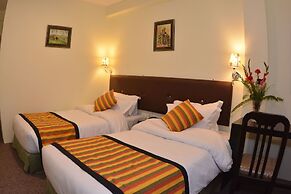 Hotel Serenity